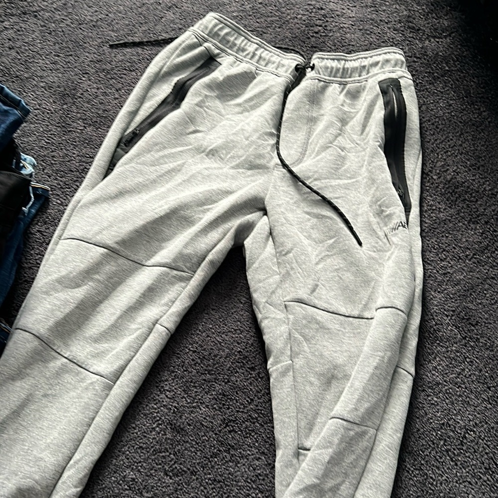 American Eagle Sweats- gray- also have in white and light gray